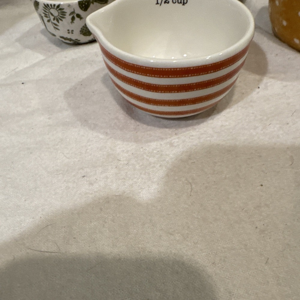Chad Barrett Nesting Measuring Cups Set of 4 Green Yellow‎ Orange Ceramic Spout - Picture 3 of 7